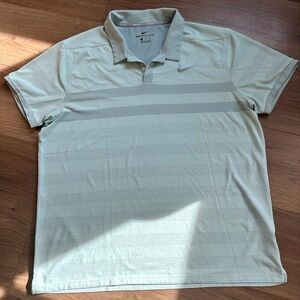 Nike zonal cooling Nike Golf men’s shirt in excellent used condition. Size XL